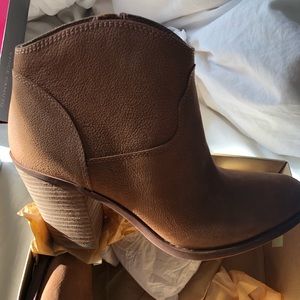 New! Lucky Western Booties